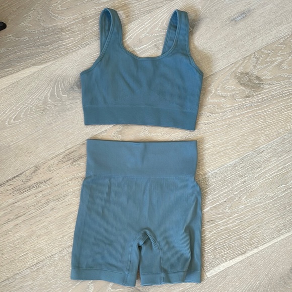 Other - Ribbed workout set